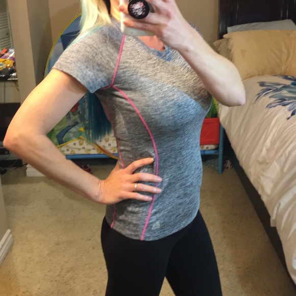 NWOT Workout shirt by RBX - Picture 4 of 8